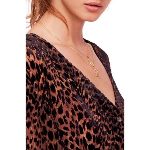 Free People Wild Dreams Printed Blouse NWT Size Medium - Picture 16 of 16